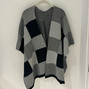 Lululemon bundle up scarf